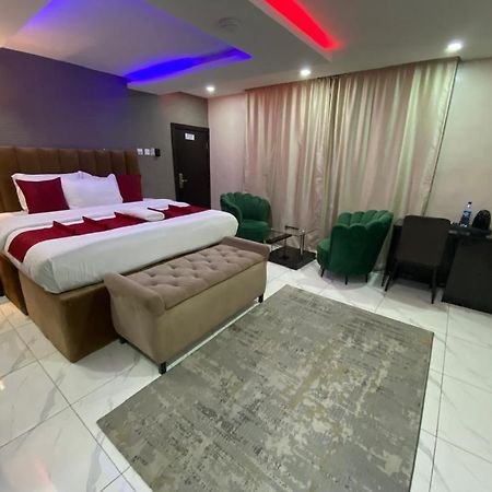No 95 Suites VI لاغوس المظهر الخارجي الصورة