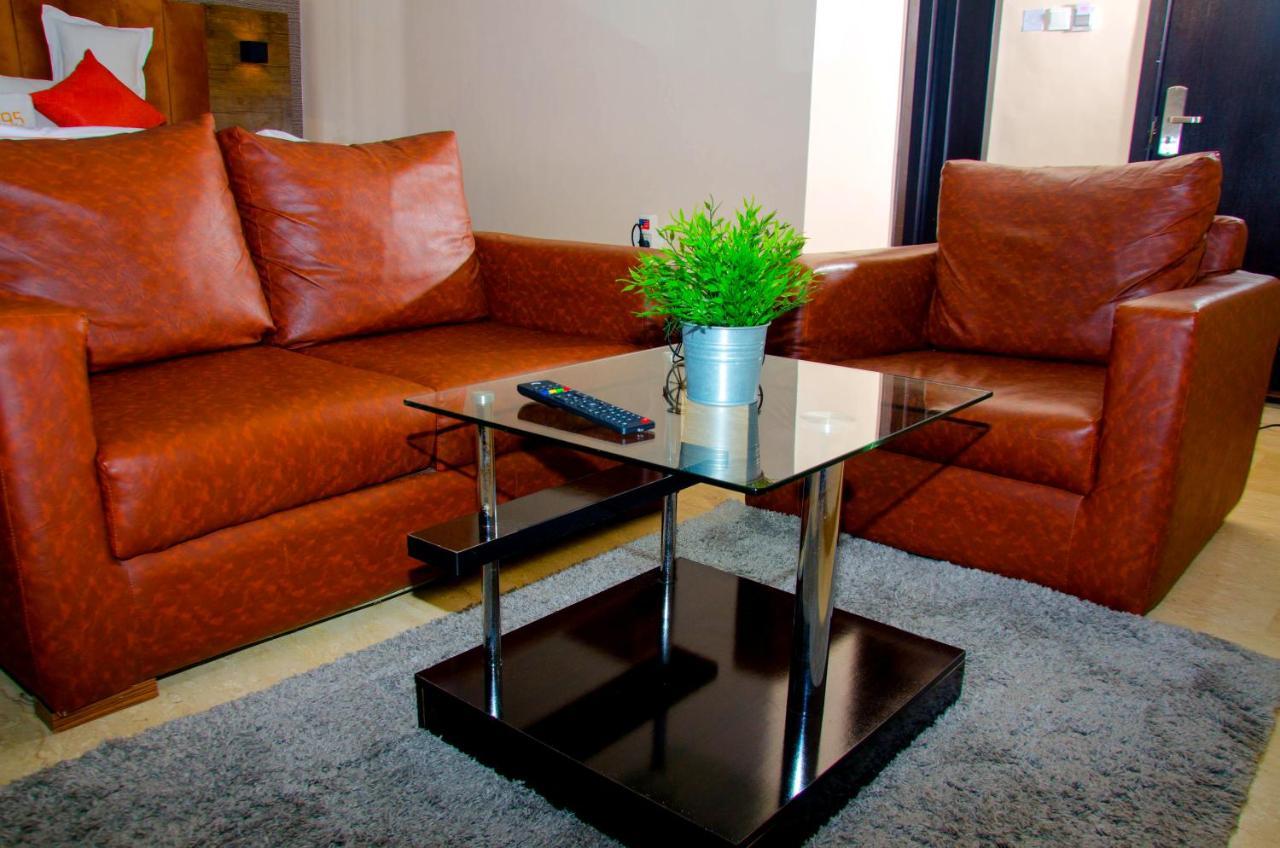 No 95 Suites VI لاغوس المظهر الخارجي الصورة