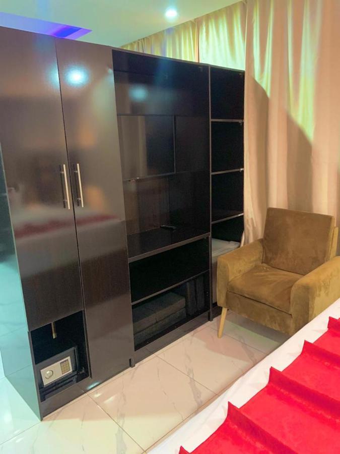 No 95 Suites VI لاغوس المظهر الخارجي الصورة